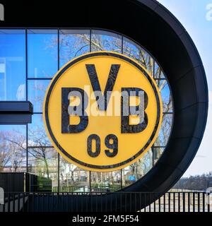 Logo BVB 09, marchio di Borussia Dortmund football club, round, fan shop, Dortmund, Germania Foto Stock