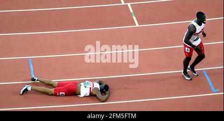 COMMONWEALTH GIOCHI A MANCHESTER 100M MENS FINALE MARK LEWIS-FRANCIS E. DWAIN CAMERA IMMAGINE DAVID ASHDOWN COMMONWEALTH GIOCHI MANCHESTER Foto Stock