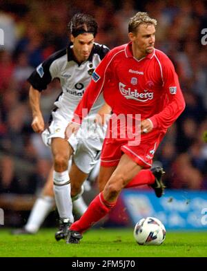FA SHIELD BENEFICO AL MILLENNIUM STADIUM CARDIFF VAN NISTELROOY E HYPIA Foto Stock