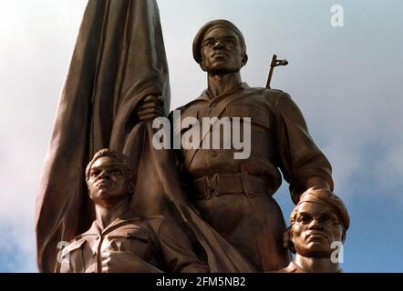 Zimbabwe Harare Heroes Acre Monumento Aprile 2000 Heroes Acre il Monumento alla periferia di Harare che è stato costruito 1981 per onorare gli eroi del passato presente e futuro Zimbabwe Foto Stock