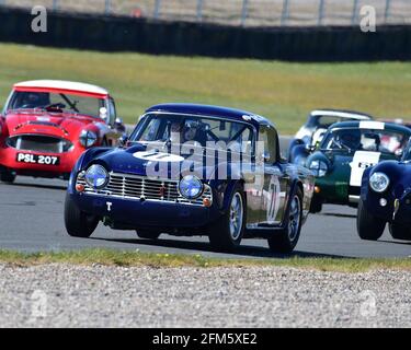 Allan Ross-Jones, Daniel Ross-Jones, Mark Hales, Triumph TR4, RAC Pall Mall Cup for Pre-66 GT, Sports Racing and Touring Cars, Donington Historic Fest Foto Stock