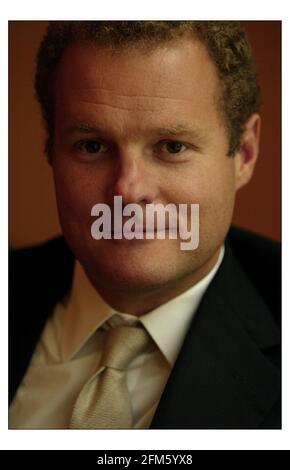 Lord Rothermere nel suo ufficio presso Allied giornali a Kensington.pic David Sandison 22/9/2004 Foto Stock