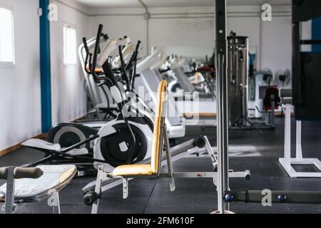 Immagine di una palestra vuota. Chiuso a causa della pandemia del coronavirus. Foto Stock