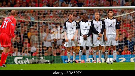 FA SCUDO DI BENEFICENZA AL MILLENNIUM STADIUM CARDIFF MCALLISTER CIRCA PER FARE UN CALCIO LIBERO Foto Stock