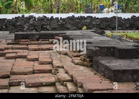 Simping pietra tempio rovine. Il Tempio di Simping è la tomba di Raden Wijaya, il re di Majapahit Foto Stock