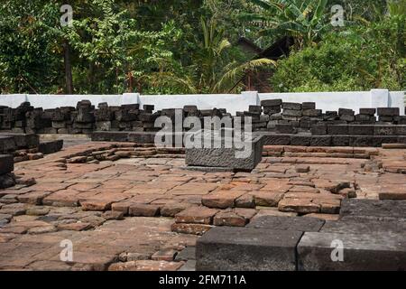 Simping pietra tempio rovine. Il Tempio di Simping è la tomba di Raden Wijaya, il re di Majapahit Foto Stock