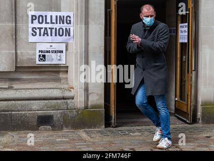 Londra, Regno Unito. 06 maggio 2021. LONDRA, REGNO UNITO. 6 MAGGIO. I sondaggi nel consiglio locale e le elezioni mayorali di giovedì 6 maggio 2021. (Credit: Tejas Sandhu | MI News) Credit: MI News & Sport /Alamy Live News Foto Stock