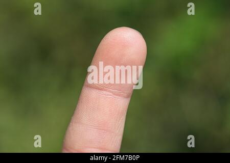 Dati di stampa delle dita uomo isolato, pollice biometrico, accesso per la sicurezza dei dati Foto Stock