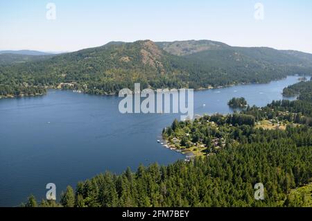 Foto aerea del lago Shawnigan, Vancouver Island, British Columbia, Canada. Foto Stock