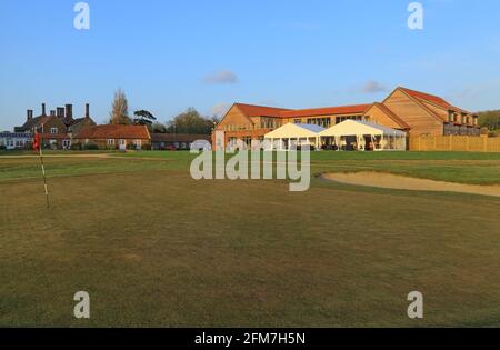 Heacham Manor Hotel, campo da golf, Club House, terrazza, padiglione, 18 verde, Norfolk, Inghilterra 2 Foto Stock