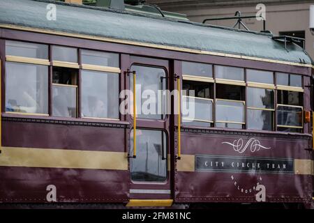 Tram vintage di classe W con servizio di tram City Circle. Questo tram gratuito è destinato principalmente ai turisti che girano intorno al quartiere centrale degli affari di Melbourne, Foto Stock