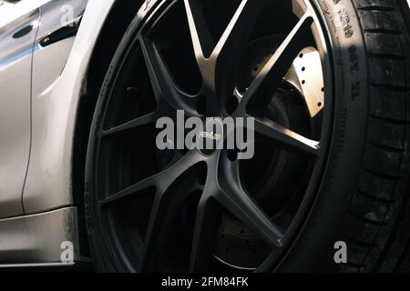 Cerchi in lega di ricambio Novus 0.1 in lega nera satinata ON Una BMW M4 DTM Championship Edition 2017 Foto Stock