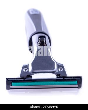 nuove lame per rasoio su sfondo bianco Foto Stock