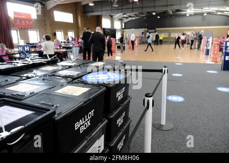 Kelso, Regno Unito. 07 maggio 2021. Elezione del Parlamento scozzese 2021 conteggio dei voti espressi nelle circoscrizioni locali. Midlothian South, Tweeddale e Lauderdale Constitutency e Ettrick, Roxburgh e Berwickshire Constitutency ( Credit: Rob Grey/Alamy Live News Foto Stock