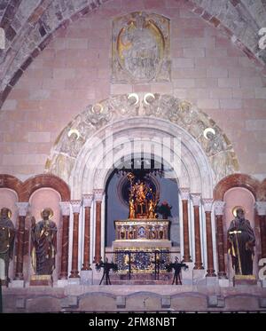 INTERNO VISTA DELL'ALTARE DE LA VIRGEN. LOCALITÀ: MONASTERIO DE VALVANERA. Anguiano. LA RIOJA. SPAGNA. Foto Stock