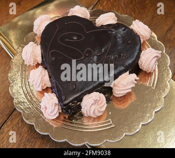 Milano, Italia. 07 maggio 2021. Milano, Italia dolci fatti a mano per la Festa della mamma Iin the photo: Torte fatte a mano Credit: Agenzia fotografica indipendente/Alamy Live News Foto Stock