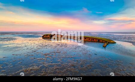 Un naufragio nel mare di Wadden vicino a Schillig, Frisia orientale Foto Stock