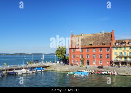 Porto di Meersburg sul lago di Costanza, Bodenseekreis, Baden, Baden-Wuerttemberg, Germania meridionale, Germania, Europa Foto Stock