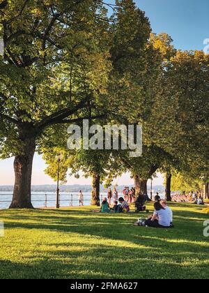Lago di Costanza, passeggiata, persone, Bregenz, Vorarlberg, Austria Foto Stock