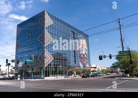 Phoenix, AZ - Mar 20, 2021:Roosevelt Row Ten-o-One edificio all'angolo di Roosevelt e Central Ave ospita la boutique Now or Never. Foto Stock