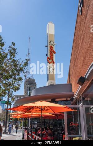 Phoenix, AZ - 20 marzo 2021: Snooze un EATERY DI A.M. ha sedi in 8 stati e dona l'1% delle loro vendite di nuovo alle loro comunità mentre compostaggio Foto Stock