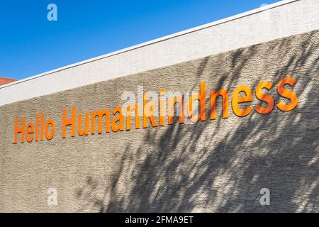 Phoenix, AZ - 22 Marzo 2021: Hello Humankindness è un marchio registrato di Dignity Health sistema sanitario con sede a San Francisco, CA. Foto Stock