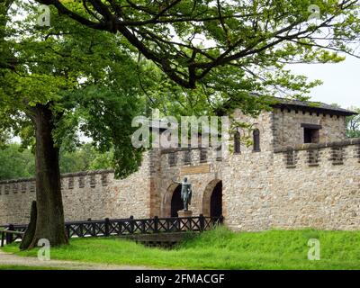 Fortezza romana Saalburg vicino a Bad Homburg, portale principale, Limes Romani, Patrimonio dell'Umanità dell'UNESCO, Taunus, Assia, Germania Foto Stock