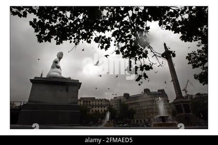 Marc Quinn ALISON INCINTA installato su Trafalgar Square Fouth Plinto pic David Sandison 15/9/2005 Foto Stock