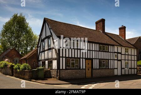 Much Wenlock, con una popolazione di circa 3,000 persone, è una città medievale e parrocchia nello Shropshire, Inghilterra. Foto Stock