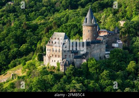 Germania, Renania-Palatinato, Bacharach, Patrimonio Mondiale dell'Umanità Valle del Medio Reno, Castello di Stahleck sul Reno Foto Stock