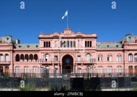 Facciata della casa rosa, Casa Rosada, palazzo esecutivo e ufficio del presidente dell'Argentina, in Plaza de Mayo, piazza principale di Buenos Aires Foto Stock