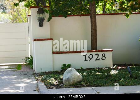 Los Angeles, California, USA 3 maggio 2021 UNA visione generale dell'atmosfera dell'attore William Powell, l'attrice Lilli Palmer e l'attore Rex Harrison's ex Home/house at 1928 Mandeville Canyon Road il 3 maggio 2021 a Los Angeles, California, USA. Foto di Barry King/Alamy Stock foto Foto Stock