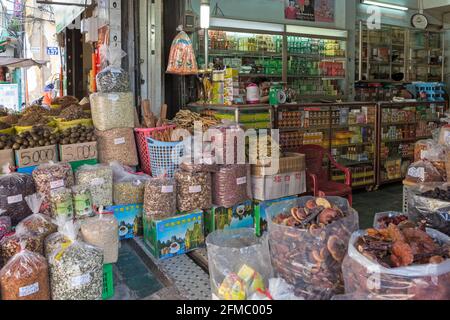 Erbe medicinali cinesi, mercato, ho Chi min City, Saigon, Vietnam Foto Stock