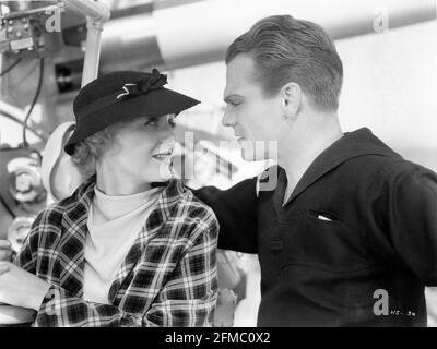 GLORIA STUART e JAMES CAGNEY sulla U.S.S. ARIZONA in QUI VIENE IL DIRETTORE DELLA MARINA 1934 LLOYD BACON Warner Bros. Foto Stock