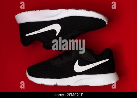 NIKE TANJUN - sport Nike shopping online - City Frog's di Patrizia Patrizi