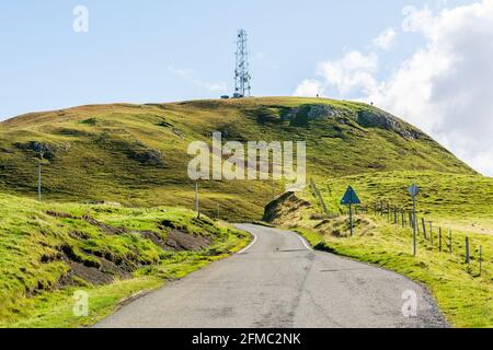 Strada a motore nell'Isola di Skye, Scozia. Foto Stock