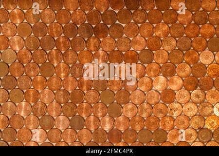 Serie di macro shot di monete in euro. Modello di fondo composto da 2 centesimi di paesi diversi Foto Stock