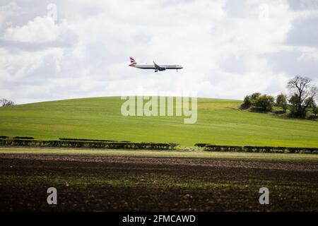 British Airways a321 Neo, avvicinamento finale all'aeroporto di Glasgow Foto Stock