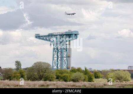 British Airways a321 Neo, avvicinamento finale all'aeroporto di Glasgow Foto Stock