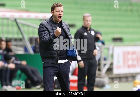 Brema, Germania. Firo: 08.05.2021 Fuvuball, stagione 2020/21 1 Bundesliga: SV Werder Bremen - Bayer Leverkusen Florian Kohfeldt, gesture, | usage worldwide Credit: dpa/Alamy Live News 2021 Foto Stock