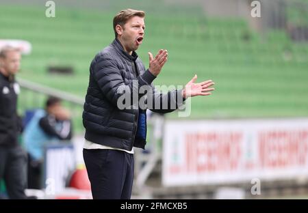 Brema, Germania. Firo: 08.05.2021 Fuvuball, stagione 2020/21 1 Bundesliga: SV Werder Bremen - Bayer Leverkusen Florian Kohfeldt, gesture, | usage worldwide Credit: dpa/Alamy Live News 2021 Foto Stock