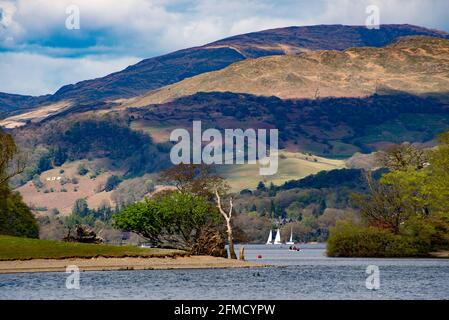 Vista sul lago Windermere, sul Lake District National Park, Cumbria. REGNO UNITO Foto Stock