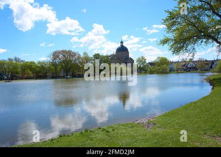 Kosciuszko Park in primavera, Milwaukee Wisconsin. Foto Stock