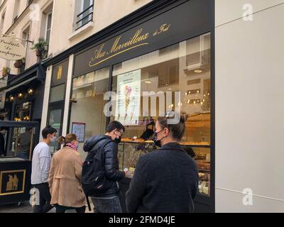 Negozio di pasticceria in Rue de la Republique Vieux Ville Antibes Cote d Azur Alpes Maritimes Provence Alpes Cote d Azur in Francia Foto stock Alamy