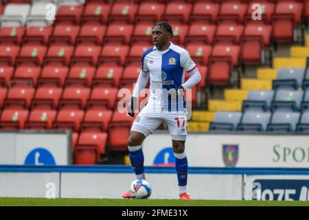 Blackburn, Regno Unito. 8 maggio 2021. Amari'i Bell n° 17 di Blackburn Rovers con la palla a Blackburn, Regno Unito, il 5/8/2021. (Foto di Simon Whitehead/News Images/Sipa USA) Credit: Sipa USA/Alamy Live News Foto Stock