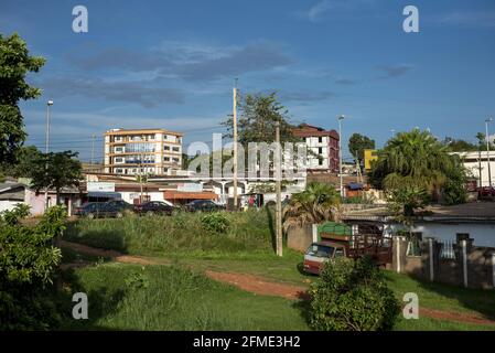 Dragage, Yaounde su una vista nuvolosa Foto Stock