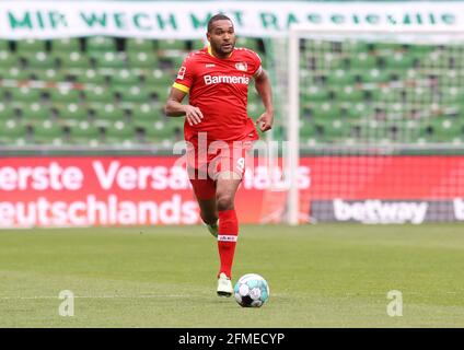 Brema, Germania. Firo: 08.05.2021 Fuvuball, stagione 2020/21 Bundesliga 1: SV Werder Bremen - Bayer Leverkusen Jonathan Tah, azione individuale | utilizzo nel mondo Credit: dpa/Alamy Live News 2021 Foto Stock