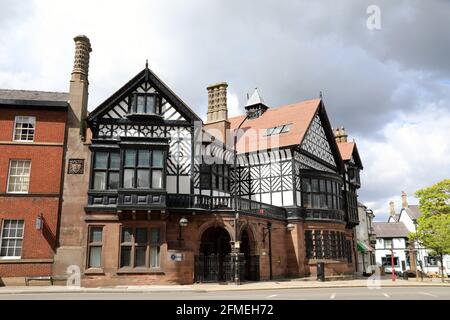 Bank House costruita nel 1875 presso la piazza del mercato Vecchio Ad Altrincham Foto Stock