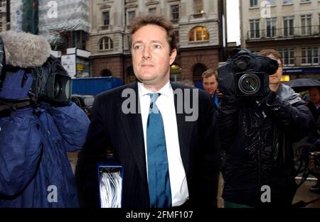 Piers Morgan, redattore del Mirror, che arriva a High Court questa mattina nel caso di libello portato contro lo specchio dal modello Naomi Campbell.11 febbraio 2002 foto Andy Paradise Foto Stock