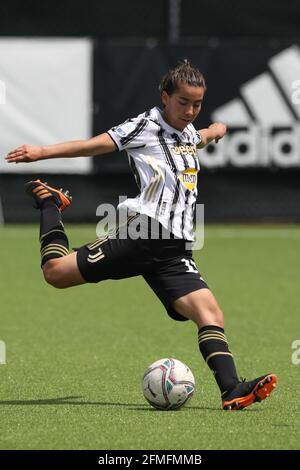 Torino, 8 maggio 2021. Annahita Zamanian di Juventus durante la Serie A Femminile al Juventus Training Center di Torino. L'immagine di credito dovrebbe essere: Jonathan Moscop / Sportimage Foto Stock